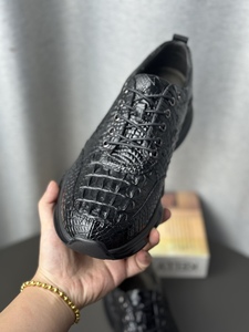 Zapatillas Casuales de Cuero para Hombre - Diseño en Piel de Cocodrilo 100% Negra con Suela Gruesa, Ligeras y Cómodas para Caminar - Product Image 6