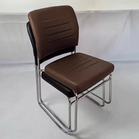 Chaise de conférence empilable en métal sans accoudoirs en cuir PU, idéale pour la réception, les visiteurs et les événements – Nouveau modèle à prix réduit