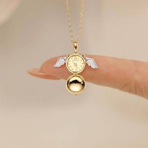 Collar MECYLIFE Personalizable de Acero Inoxidable con Colgante de Sobre Cuadrado, <span class=keywords><strong>Letras</strong></span> Inglesas, Corazón, Huellas de Ángel y Alas de Ángel Chapadas en Oro - Product Image 3