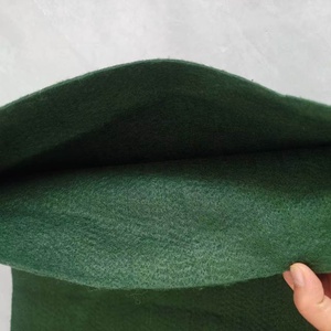 Géosac en géotextile à fibres longues de 15 cm, 30 cm, 40 cm de largeur pour le contrôle de l'érosion des sédiments dans la construction ou l'aménagement paysager - Product Image 1