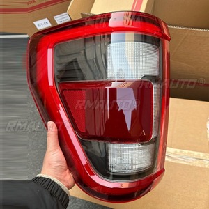 Conjunto de Luces Traseras LED Izquierda y Derecha con Sensor de Punto Ciego, Luz de Freno Negra NL3Z13405E para Ford F150 2021-2023 - Product Image 4