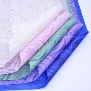 Nouvelle collection de feuilles de plastique d'emballage de bouquet de roses papier d'emballage de fleurs - Product Image 3