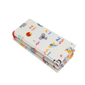 Alfombra de gateo plegable XPE de 4 cm de grosor, a prueba de frío, para bebés y niños pequeños de 0 a 3 años - Product Image 1
