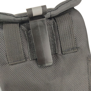 กระเป๋าใส่ขนมสุนัขสีดำ ผ้าอ็อกซ์ฟอร์ด พกพาสะดวก อเนกประสงค์ สำหรับสัตว์เลี้ยง ขนาด 12.5*7.5*19 นิ้ว พร้อมช่องซิป - Product Image 3