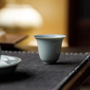 Guanlan Ru Kiln Small <b>Teacup</b> Sky Blue Porcelain Tasting Cup Individual Master Cup Ceramic Tea Bowl Household Use - Product Image 3