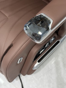 Vente en gros d'usine OEM Hipoint GT-M9 Siège de voiture en cuir de luxe haut de gamme personnalisable pour Toyota Jiangsu - Product Image 2