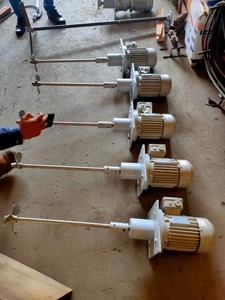 Agitador Industrial con Motor Eléctrico y Eje de Acero Inoxidable, con Hélice para Tanques de Mezcla de Líquidos - Product Image 2