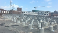Supports de montage de panneaux solaires en aluminium anodisé Zhongxin avec dimensions personnalisées pour panneaux photovoltaïques
