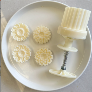 Outils de cuisson et de pâtisserie 50g 8 pièces ensemble de moules à gâteau de lune presse à main à motif <span class=keywords><strong>Sakura</strong></span> antiadhésif idéal pour la fabrication de pâtisserie au Festival de la mi-automne - Product Image 5