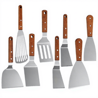 Ensemble professionnel de spatules en acier inoxydable avec manche en bois pour grillades, ustensiles de barbecue commerciaux, kit de retourne-burgers et grattoir
