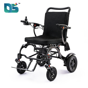 Trottinette électrique pliable légère en fibre de carbone avec batterie au lithium et télécommande pour personnes à mobilité réduite - Product Image 1