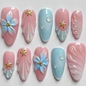 Lot de 24 faux <span class=keywords><strong>ongles</strong></span> Y2K en amande, <span class=keywords><strong>bleu</strong></span> noir métallisé, fleurs 3D, perles, en ABS, faits à la main, pour festivals et soirées - Product Image 6
