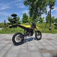 Mini Vélo Électrique Lithium 8kW 58V/22Ah 65km/h Autonomie 56km Contrôle Wheelie pour Hyper Bee 185N.m Garde au Sol 240-260mm