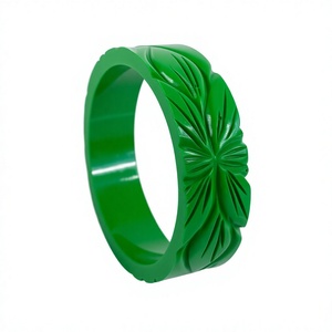 Ensemble de bracelets en résine à motif floral en céramique sculptée, bijoux faits à la main, style classique unisexe, multicolore, extensible - Product Image 3