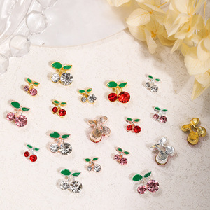 Breloques pour ongles en forme de cerise, rouge, rose, blanc, strass, alliage argenté et doré, décorations 3D en forme de fruits pour une manucure mignonne - Product Image 2