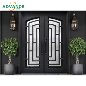 Puerta de puerta de hierro forjado ornamental de estilo europeo elegante con acabado recubierto de polvo adecuado para castillos y propiedades históricas - Product Image 2