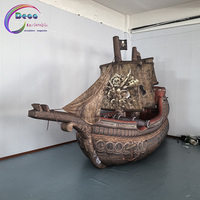 Modèle de bateau pirate gonflable géant, bateau ancien gonflable personnalisé pour la publicité, la décoration des parcs à thème et les expositions d'événements