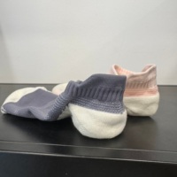 Chaussettes de sport professionnelles OEM personnalisées de haute qualité, respirantes, absorbant la transpiration, à coupe basse, en tissu éponge, pour la course et l'entraînement