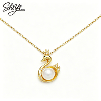 Collar con Colgante de Cisne, Chapado en Oro de 18K, Resistente al Deslustre, con Perla de Imitación, Cadena Delicada, Joyería Shiyi SY