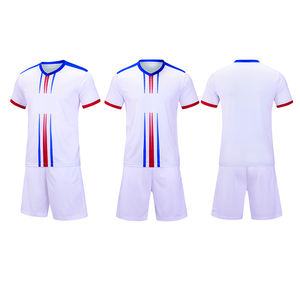 Seragam Sepak Bola Pria Baru 2025 Cepat Kering Bernapas Ringan Anti-Bakteri 100% Poliester Kerah V Lengan Pendek - Product Image 1