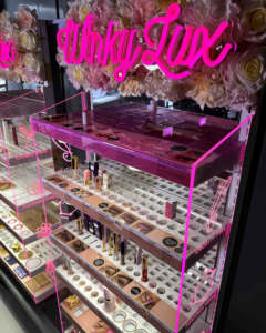 Présentoir de maquillage en métal moderne personnalisé pliable rotatif avec éclairage comptoir de parfum étagère en verre vitrine en acrylique - Product Image 6