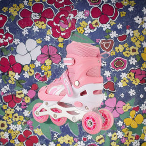 Rollers Électriques à Quatre Roues Réglables en Carbone pour Enfants, Patins à Roues Alignées Convertibles avec Roues Lumineuses, Taille Unique - Product Image 3