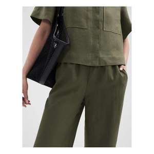 Pantalons de travail décontractés et confortables pour femmes, conçus pour prendre en charge les longues périodes de position assise, debout ou en marche tout au long de la journée - Product Image 3