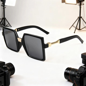 Lunettes de soleil carrées surdimensionnées unisexes, verres PC UV400, monture en plastique et métal, mode, voyage, protection solaire, lunettes pour enfants - Product Image 4