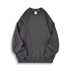<span class=keywords><strong>Felpa</strong></span> girocollo da <span class=keywords><strong>uomo</strong></span> personalizzata in cotone puro 350gsm, <span class=keywords><strong>oversize</strong></span>, a maniche lunghe, con spalle scese, in French Terry, tinta unita. - Product Image 2