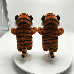 Marioneta de peluche de tigre personalizada para regalo navideño, marioneta de mano de tigre de peluche, marionetas de mano con cara de tigre de dibujos animados realistas - Product Image 4