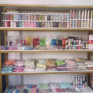 Décorations comestibles en sucre en gros, sachet de 1 kg pour la décoration de gâteaux de fête - Product Image 1