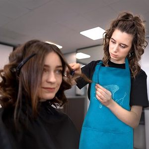 Tablier <span class=keywords><strong>de</strong></span> coiffeur personnalisé avec logo, imperméable, pour la coloration, le shampooing, les coupes <span class=keywords><strong>de</strong></span> <span class=keywords><strong>cheveux</strong></span>, en tissu, vert bleu, pour salon <span class=keywords><strong>de</strong></span> coiffure - Product Image 6