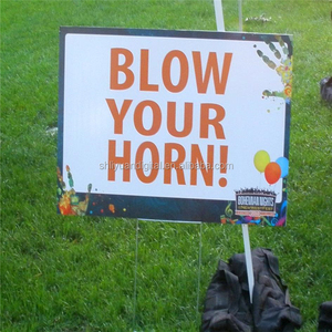 Panneaux publicitaires promotionnels extérieurs en <span class=keywords><strong>PVC</strong></span> alvéolé, conception personnalisée, prix d'usine, pour événements professionnels - Product Image 1