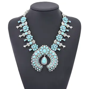Chic retro Bohemian style turquoise flower pendant alloy necklace