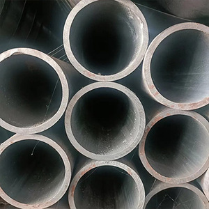 ซัพพลายเออร์โรงงานเสนอท่อเหล็กคาร์บอนเกรด ASTM A53 A106 5L แบบไร้รอยต่อและแบบเชื่อม ERW ท่อเหล็กกลมสีดำแบบเชื่อม - Product Image 2