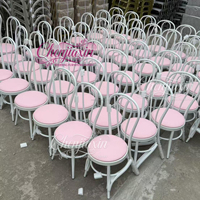 Vente en gros de meubles d'hôtel, chaises et tables d'extérieur en fer empilables de luxe pour restaurant et salle à manger en métal blanc pour événements