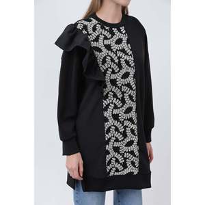 Túnica Negra con Volantes en los Hombros para Mujer, Marca Puane, con Delicado Detalle de Encaje - Blusa Elegante de Manga Larga para Uso Casual - Product Image 2