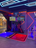 Simulateur de chasse à l'arme à feu 2 joueurs 9D VR Jeu de tir d'arcade intérieur en métal et alliage avec 6DOF pour le divertissement en aéroport