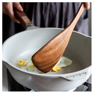 Belles cuillères <span class=keywords><strong>en</strong></span> bois cuisine <span class=keywords><strong>ustensiles</strong></span> de cuisine antiadhésifs ensemble de spatule <span class=keywords><strong>en</strong></span> <span class=keywords><strong>bambou</strong></span> long naturel - Product Image 3