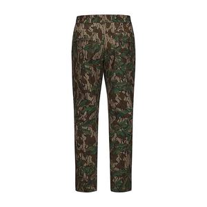 Op maat gemaakte winter camouflage print elastische taille multi-pocket ademende waterdichte groene camouflage jachtbroek voor heren - Product Image 2