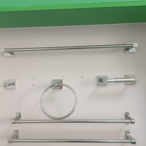 Toallero Metálico de Pared, Diseño Minimalista, Juego de Accesorios para Baño JYC10459 - Product Image 3