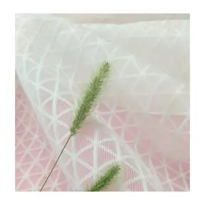 Vestido de renda de malha de tule branco pérola luxuosa tecido de renda de malha de tule reciclado