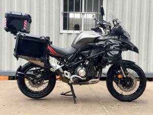 Motocicleta de Aventura TRK502X 500cc Refrigerada por Agua, Apta para Todas las Condiciones de Carretera, con ABS y Luces LED - Product Image 4