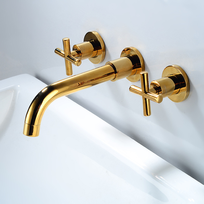 Encastré, trois trous, finition dorée, monobloc.