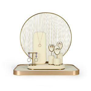 Présentoir à bijoux en métal style tendance, personnalisé, en microfibre, moderne, pour boucles d'oreilles et colliers, buste beige, en promotion - Product Image 6
