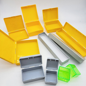 Boîtes d'emballage pour accessoires de magie, boîtes en plastique, traitement personnalisé, designs sur mesure basés sur des images ou des échantillons fournis. KingMagic - Product Image 1