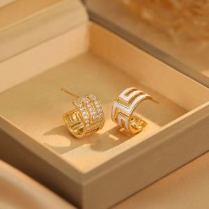 2025 New Model French Luxury Cold Aloof Style Asymmetrical Geometric Shape <b>Stud</b> <b>Earrings</b> for Women Luxury Temperament Socialite - Product Image 5