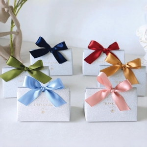 Caja de dulces de boda triangular de lujo ligero <span class=keywords><strong>con</strong></span> lazo de <span class=keywords><strong>tul</strong></span> decoración de perlas, Decoración de mesa elegante regalo de recuerdo para fiesta de festival de galletas - Product Image 6