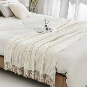 Manta de punto con borlas estilo nórdico, ideal para hoteles, camping y sofás - Product Image 2