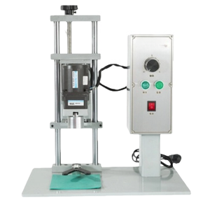Capsuleuse électrique semi-automatique de bureau pour bouteilles et seaux en plastique et en verre – Machine de capsulage à vis - Product Image 4